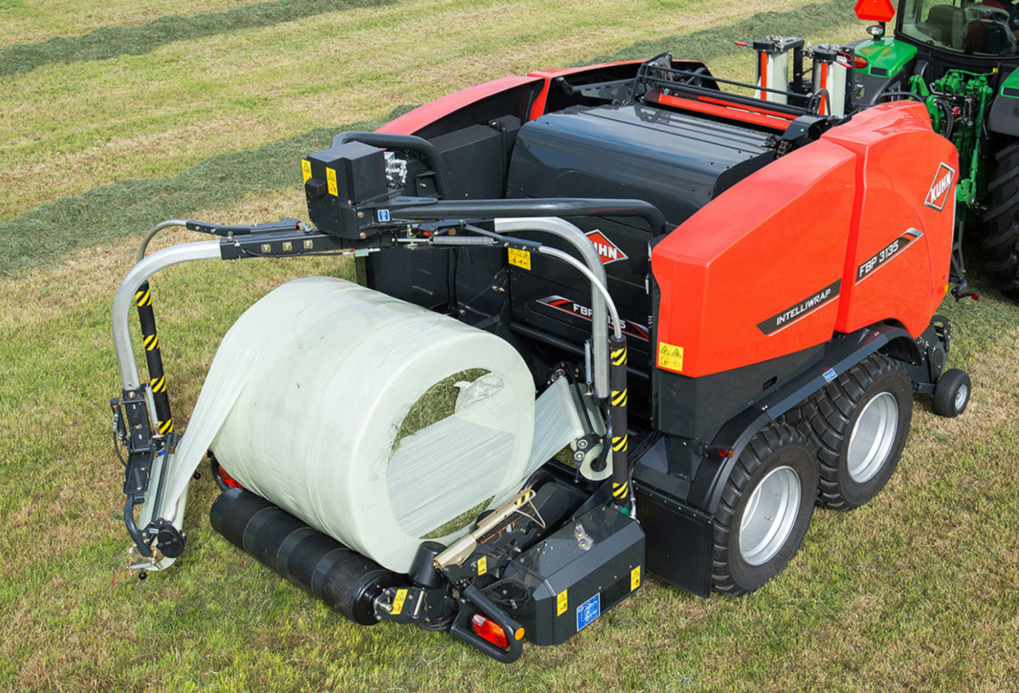 <p>Kuhn FBP 3135 Combi Baler Wrapper</p>
<p><br /></p>