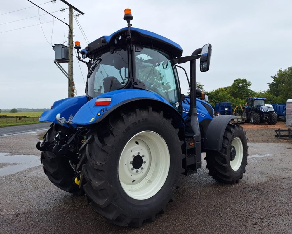 NH TRACTOR T6.180 EC NEW HOLLAND TRACTOR