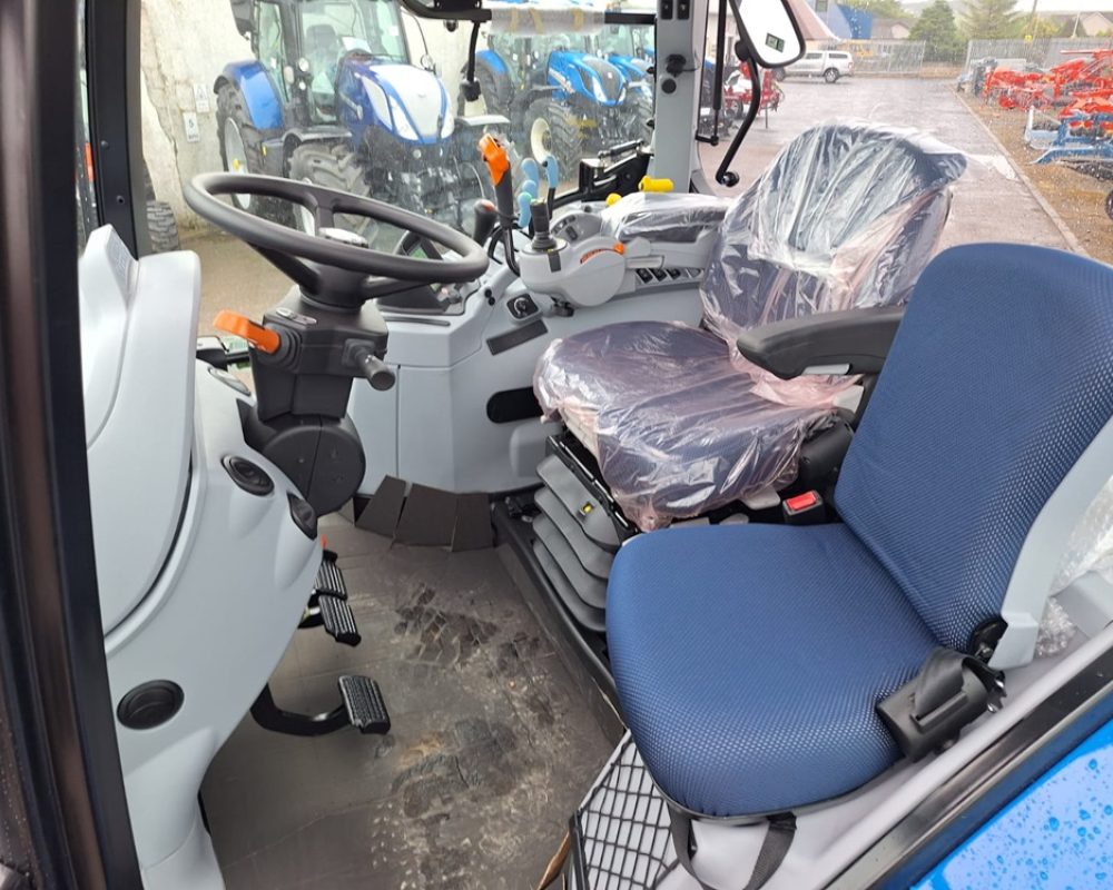 NH TRACTOR T6.180 EC NEW HOLLAND TRACTOR