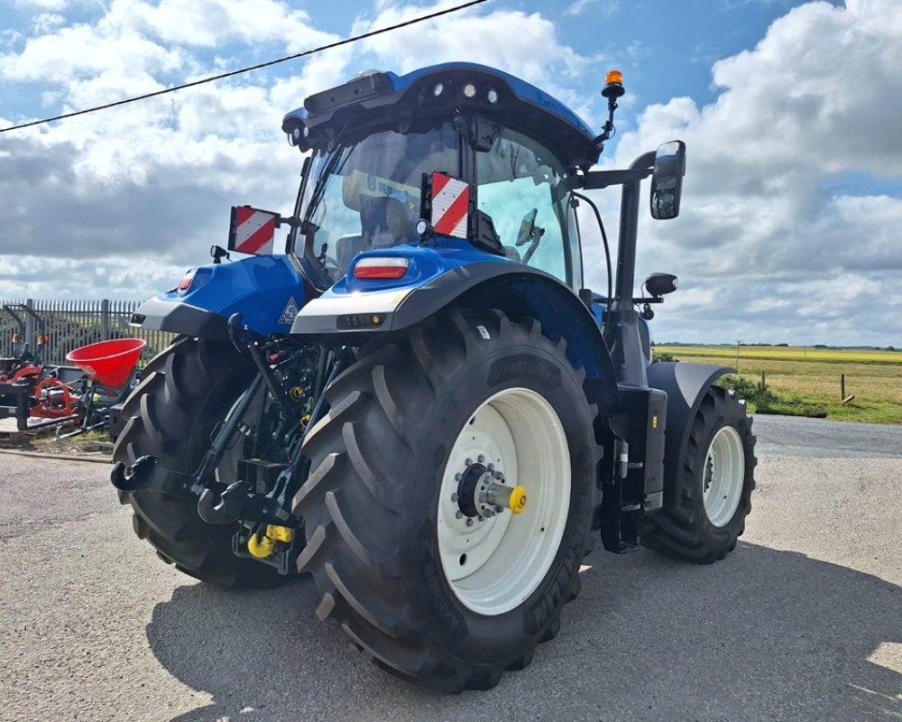 NH TRACTOR T7.270 AC NEW HOLLAND TRACTOR