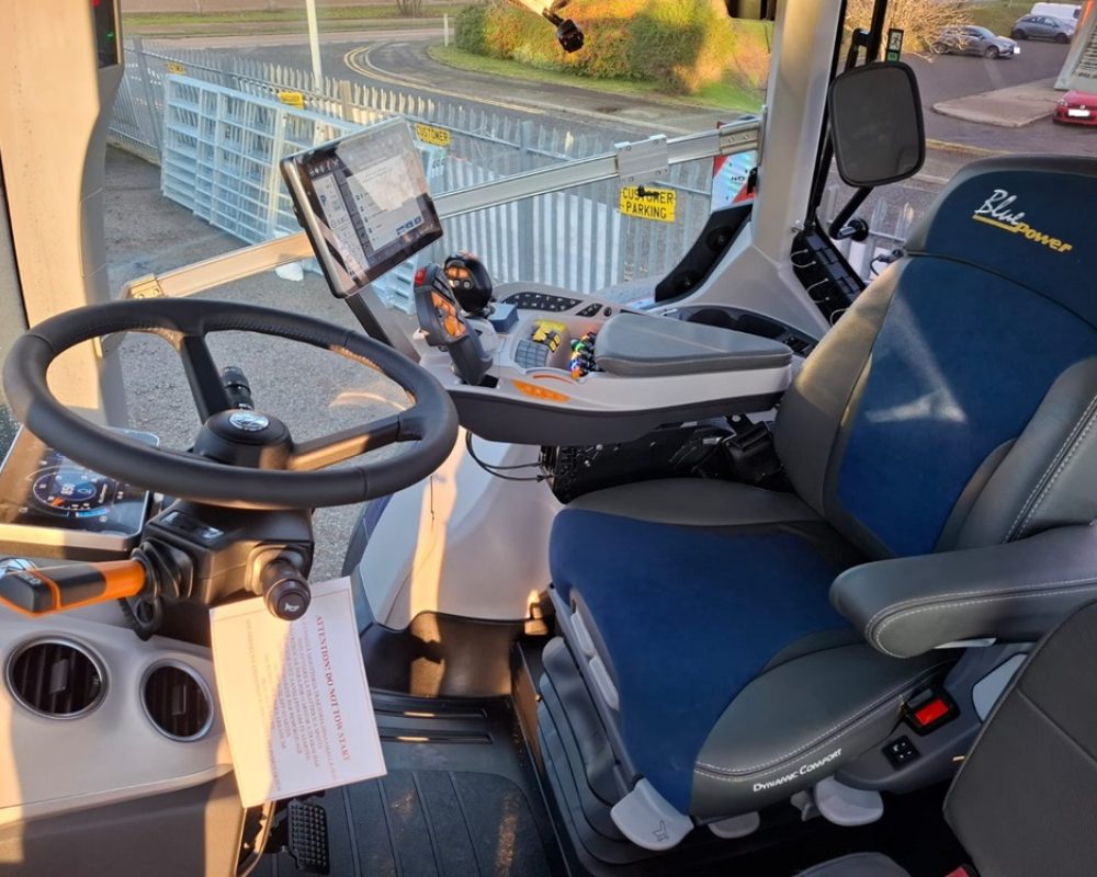 NH TRACTOR T7.270 AC NEW HOLLAND TRACTOR