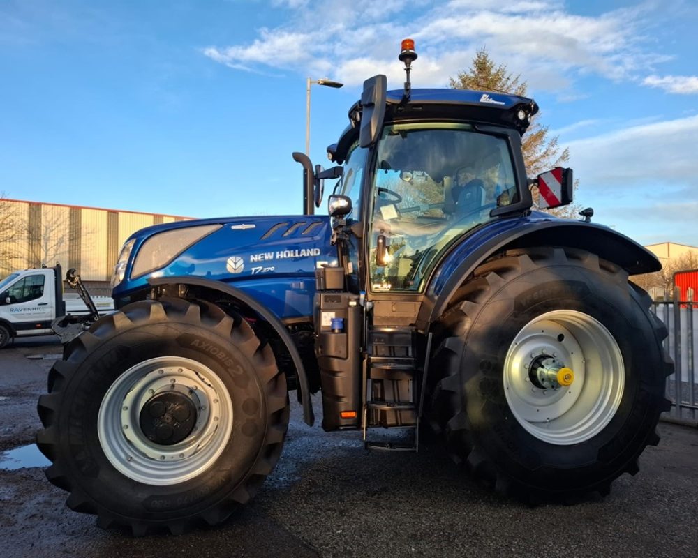NH TRACTOR T7.270 AC NEW HOLLAND TRACTOR