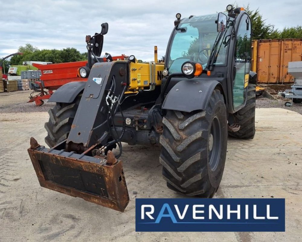 NH TRACTOR TH7.42 NEW HOLLAND HANDLER