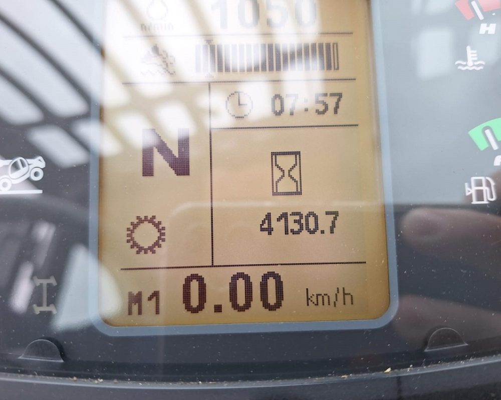 NH TRACTOR TH7.42 NEW HOLLAND HANDLER