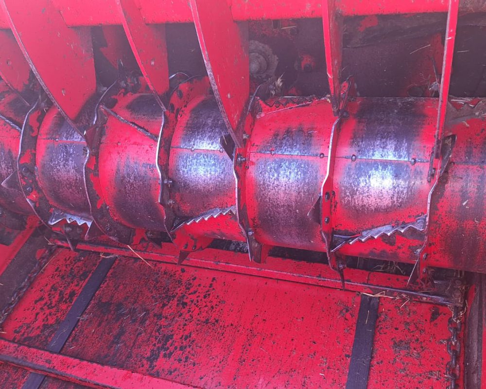 KVERNELAND 853 TAARUP KVERNELAND STRAW