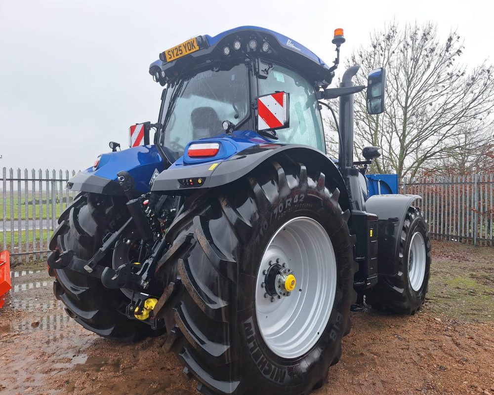NH TRACTOR T7.300 AC NEW HOLLAND DEMO