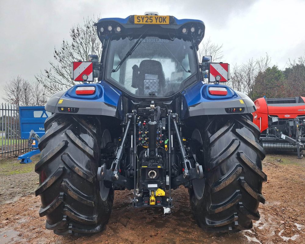 NH TRACTOR T7.300 AC NEW HOLLAND DEMO