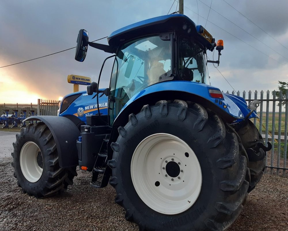 NH TRACTOR T7.210 AC NEW HOLLAND TRACTOR
