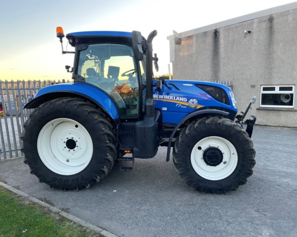 NH TRACTOR T7.225 AC NEW HOLLAND TRACTOR
