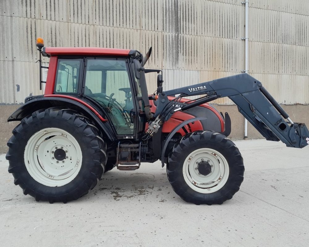 MISCELLANEOUS N111 VALTRA TRACTOR