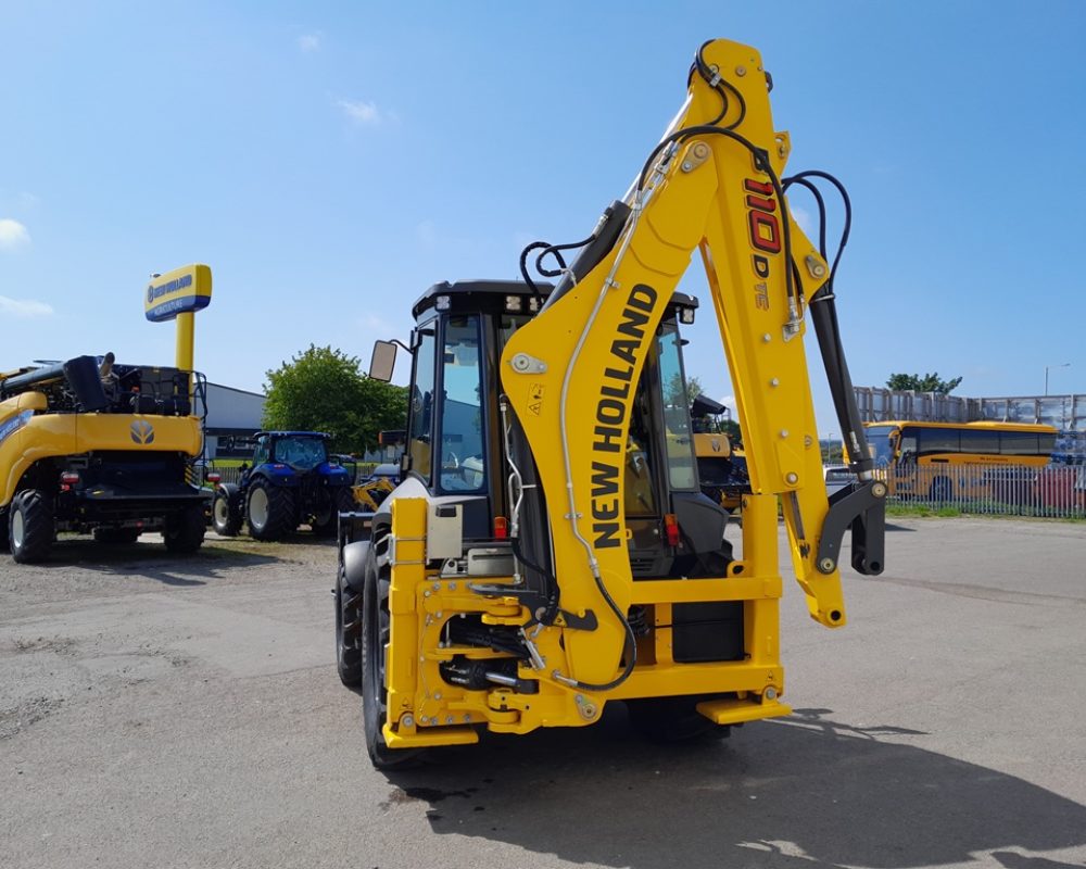 NH CONSTRUCTION B110D TC NEW HOLLAND DIGGER