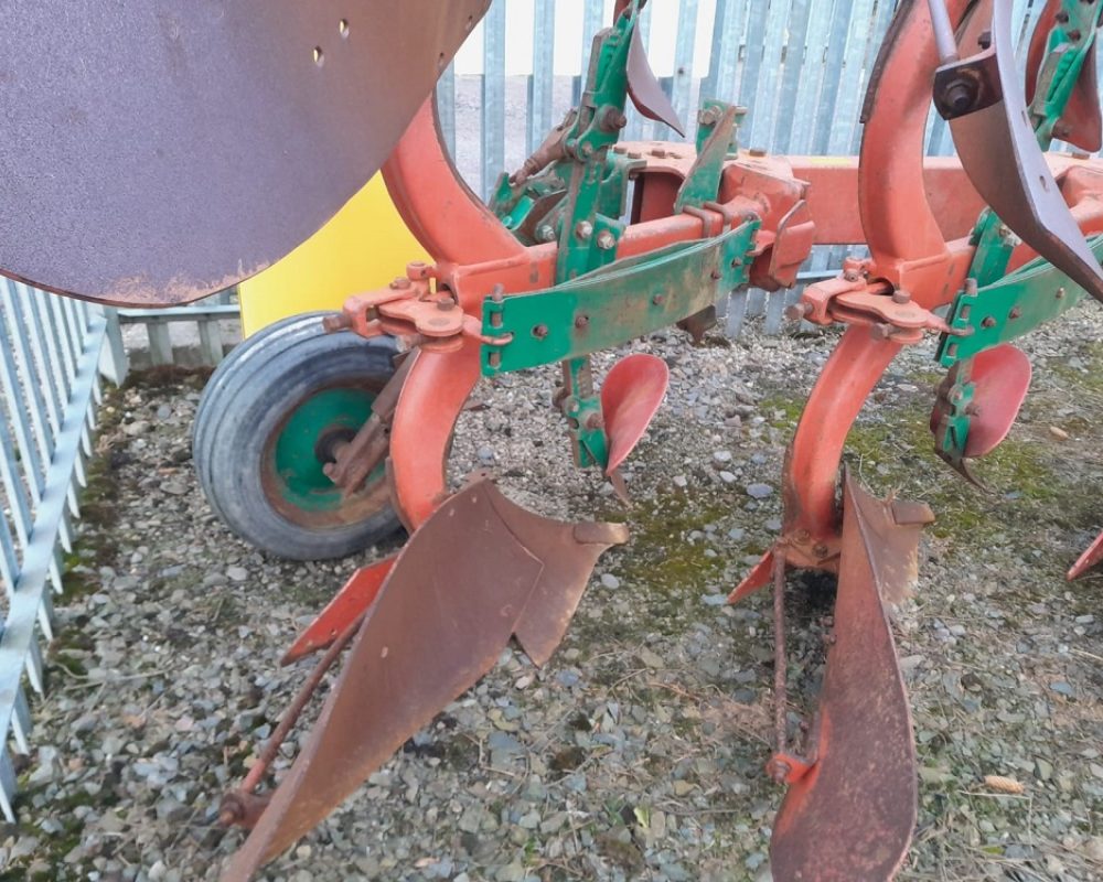 KVERNELAND ED85 KVERNELAND PLOUGH