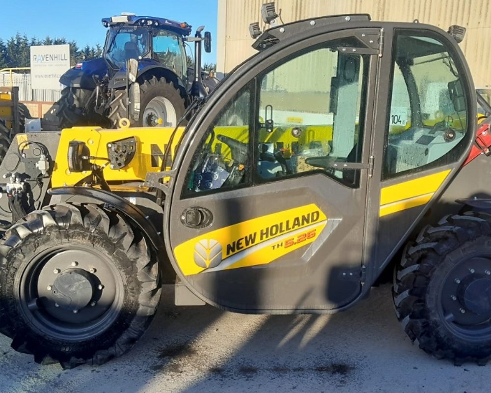 NH TRACTOR TH5.26 NEW HOLLAND HANDLER