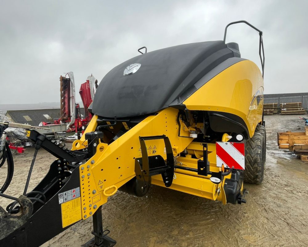 NH HARVESTER BB1290 NEW HOLLAND BALER