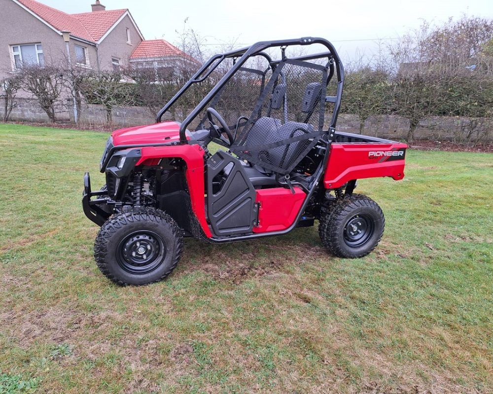 HONDA (UK) PIONEER 520 DEMO HONDA SIDE BY S