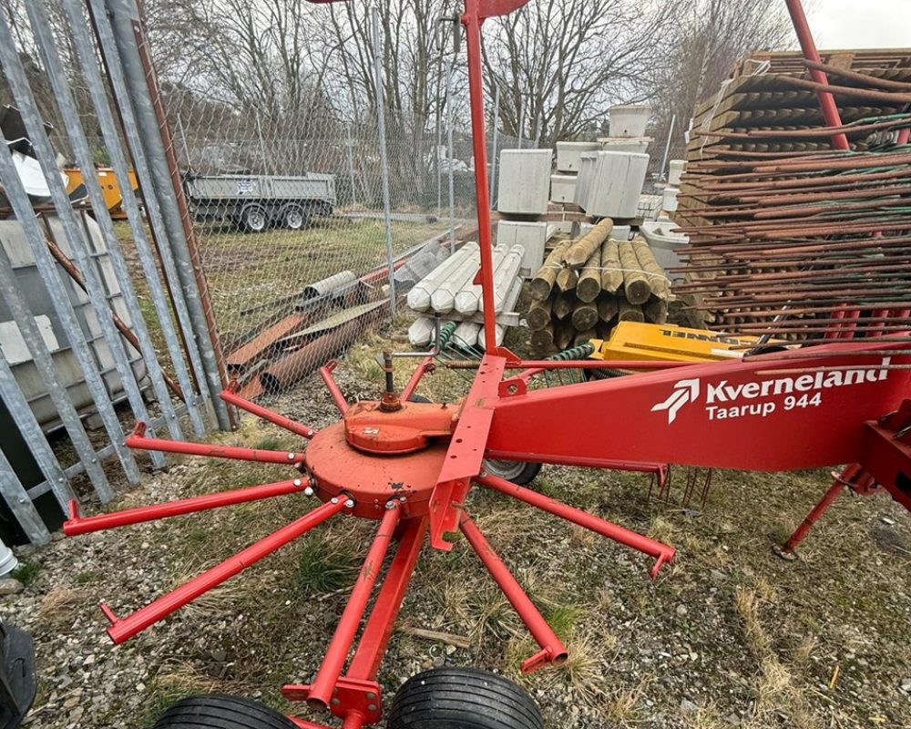 KVERNELAND 9443 KVERNELAND RAKE
