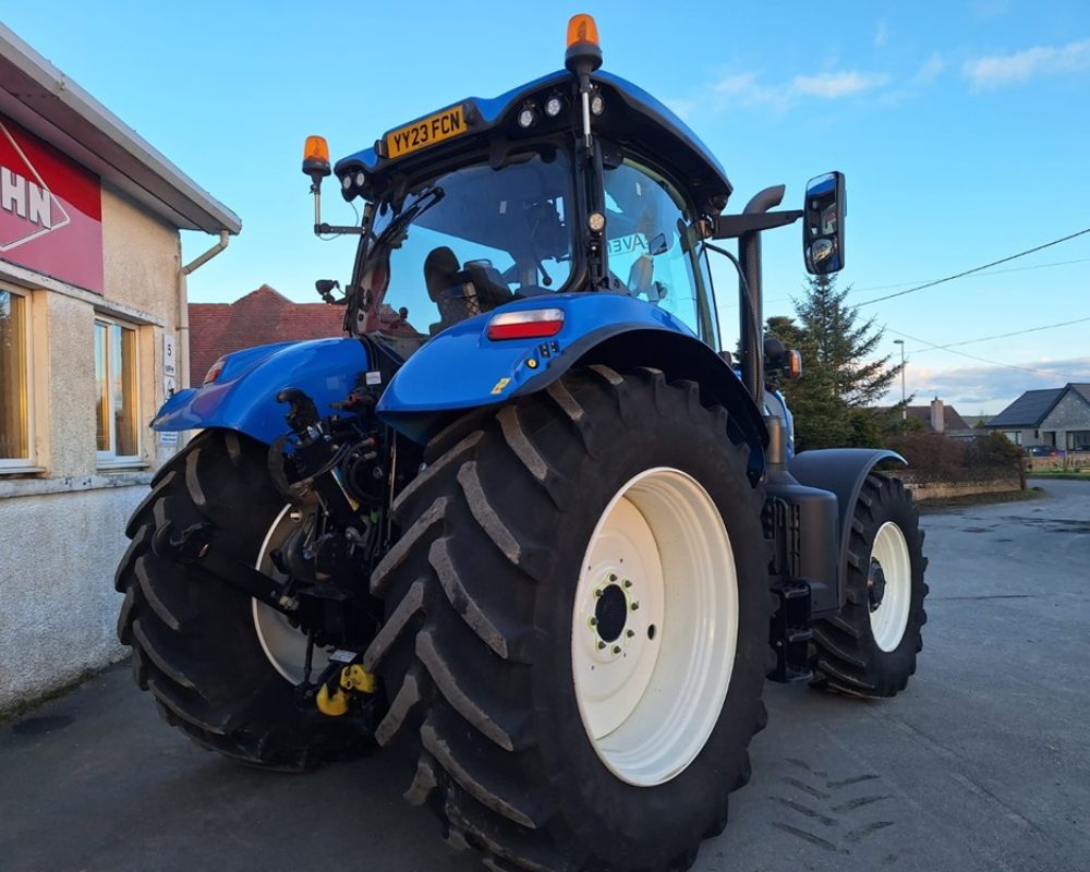 NH TRACTOR T7.225 AC NEW HOLLAND TRACTOR