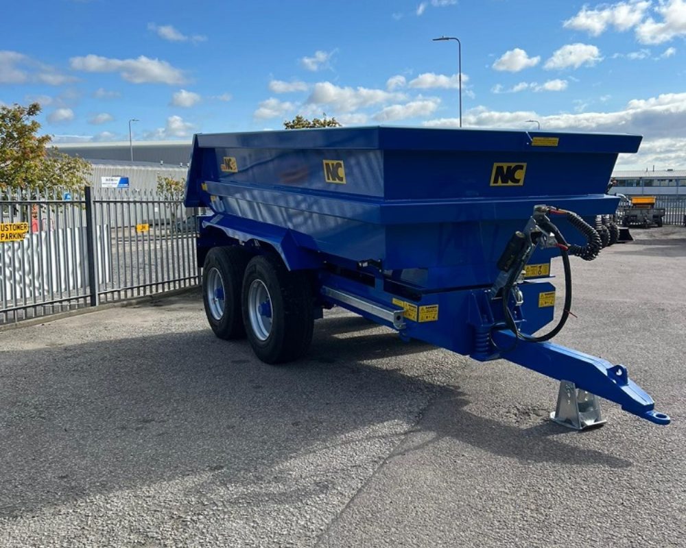 N C ENGINEERING 316 NC DUMP TRAILER