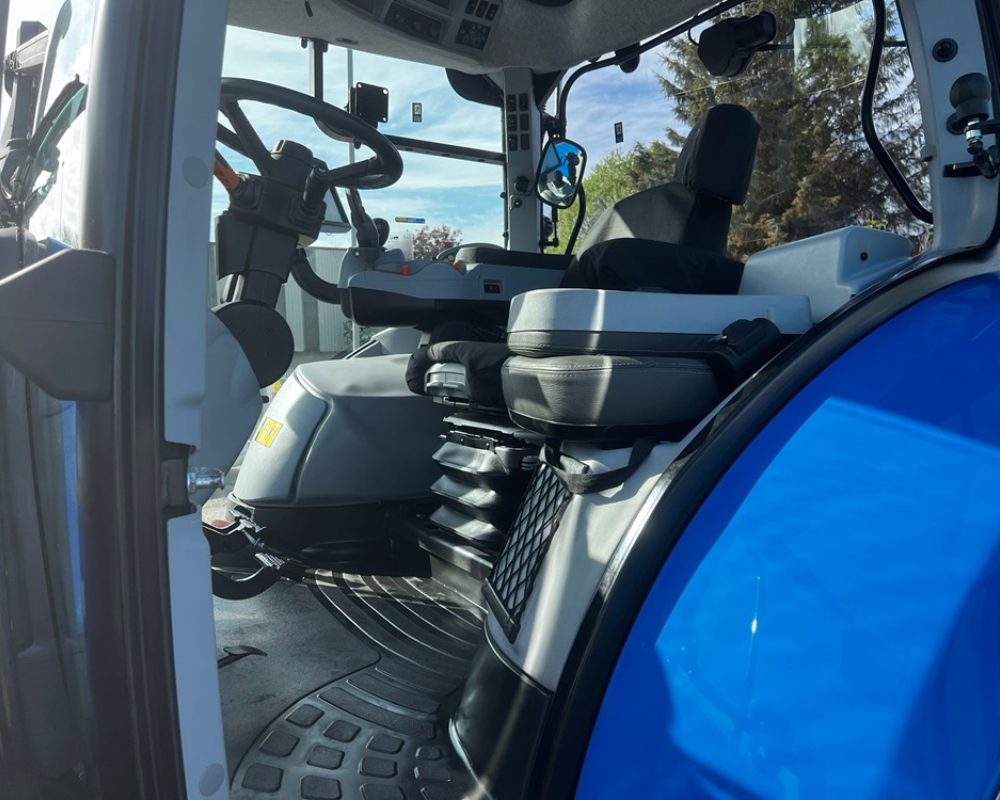 NH TRACTOR T7.245 AC NEW HOLLAND TRACTOR