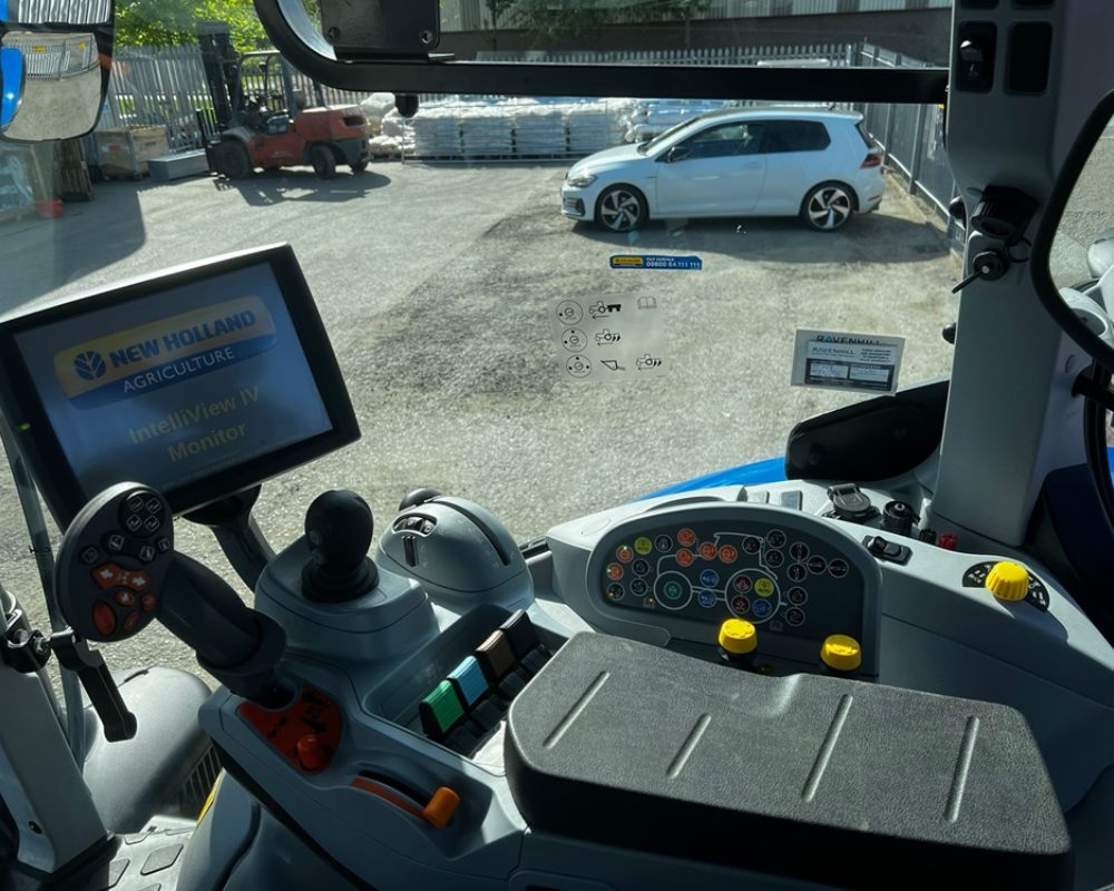 NH TRACTOR T7.245 AC NEW HOLLAND TRACTOR