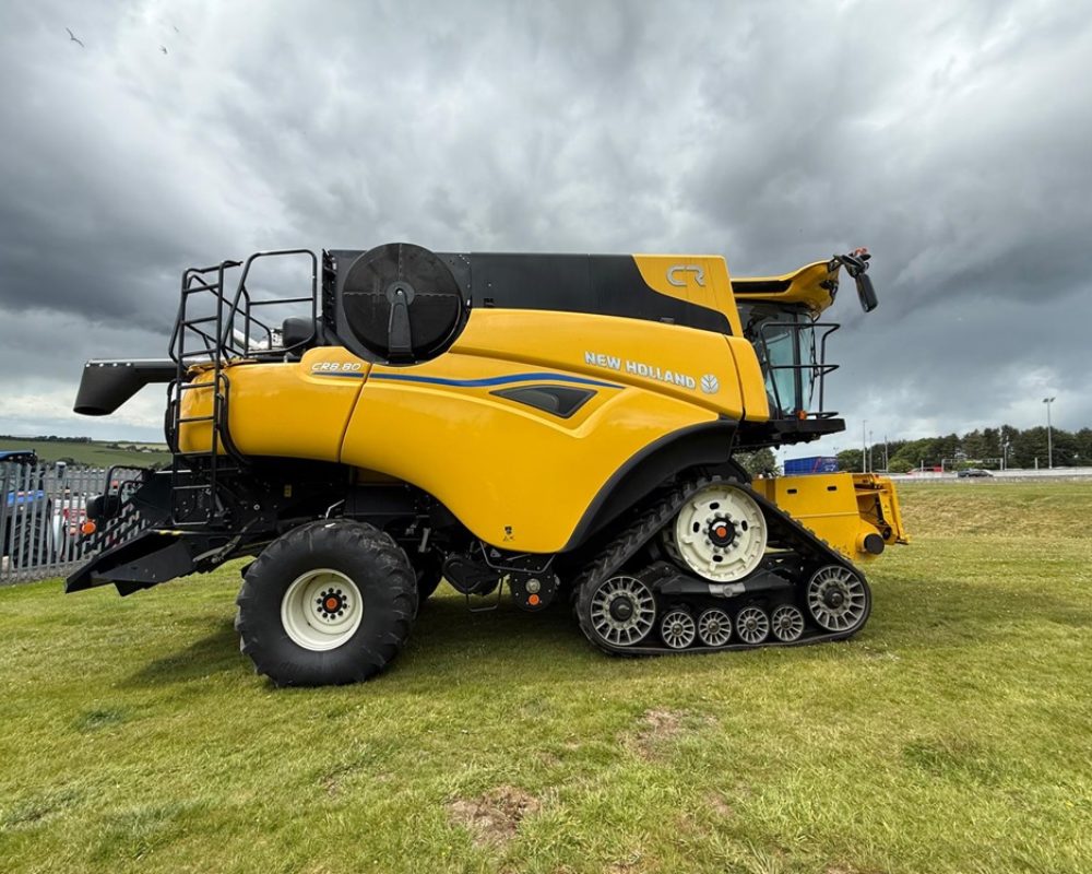 NH HARVESTER CR8.80 NEW HOLLAND BACK UP