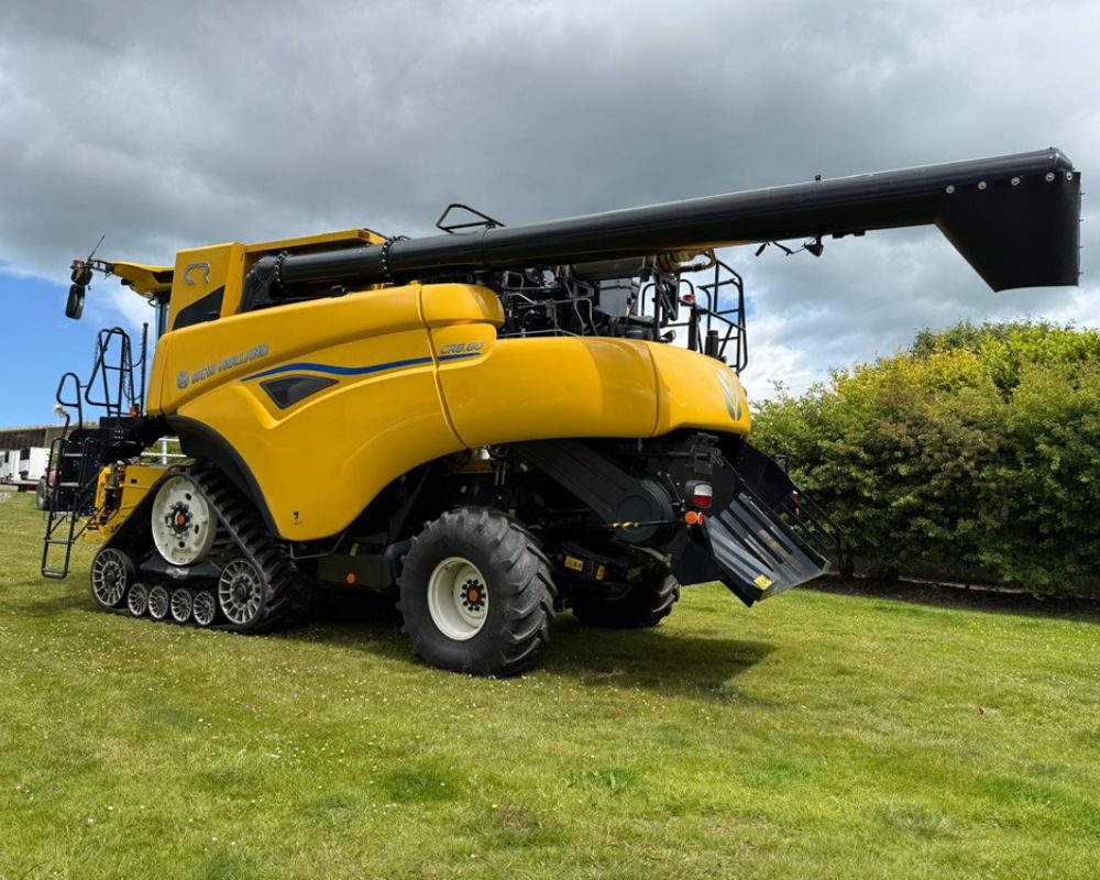 NH HARVESTER CR8.80 NEW HOLLAND BACK UP