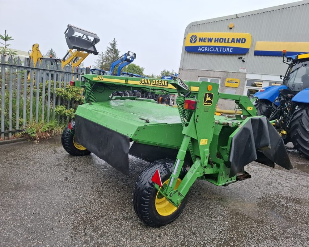 JOHN DEERE 1365 TRAILED MOWER