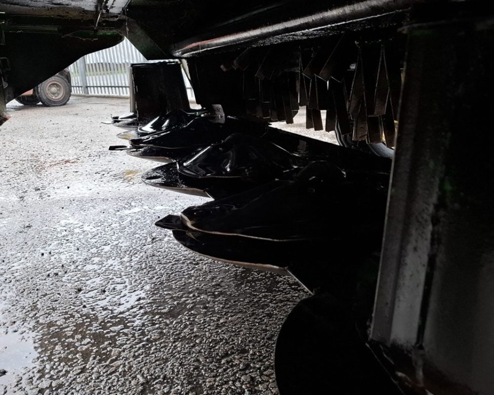 JOHN DEERE 1365 TRAILED MOWER