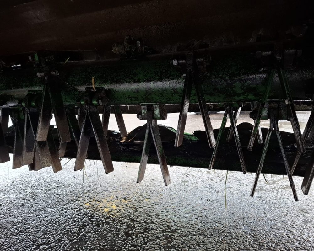 JOHN DEERE 1365 TRAILED MOWER