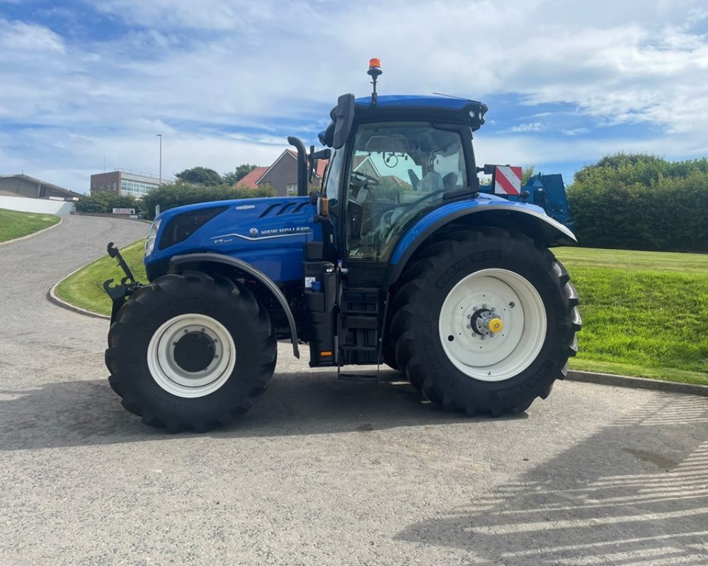 NH TRACTOR T7.245 AC NEW HOLLAND TRACTOR