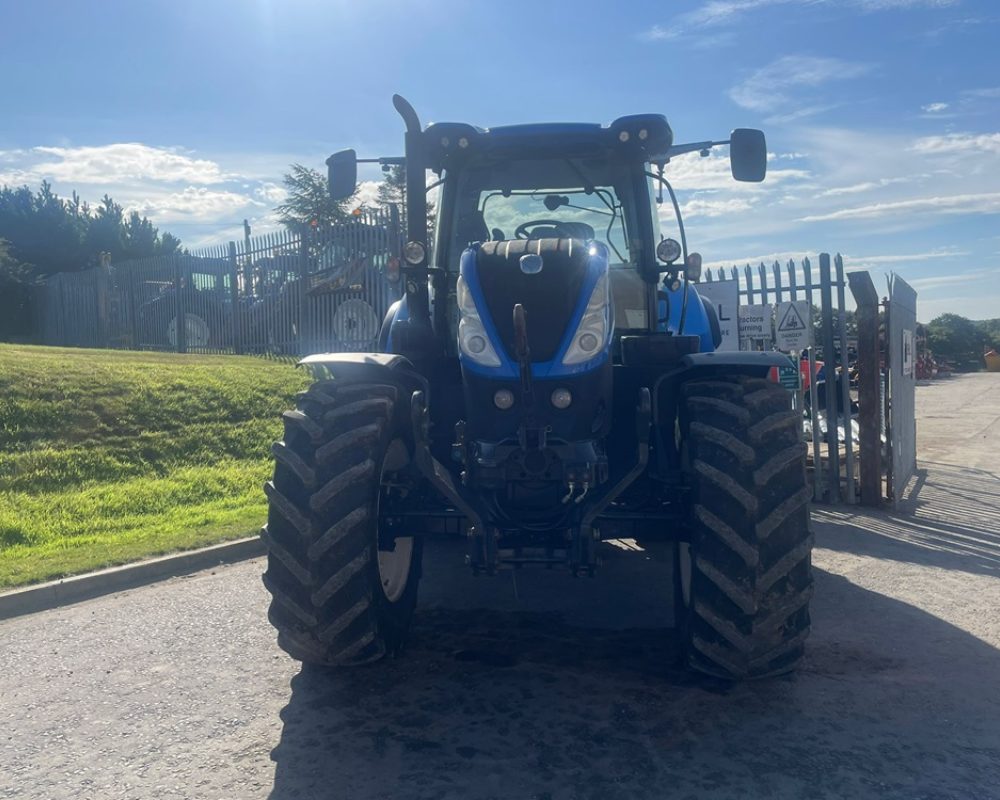 NH TRACTOR T7.225 AC NEW HOLLAND TRACTOR