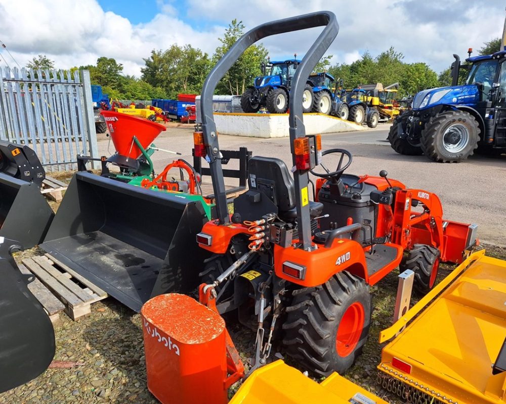 KUBOTA BX2350 KUBOTA TRACTOR