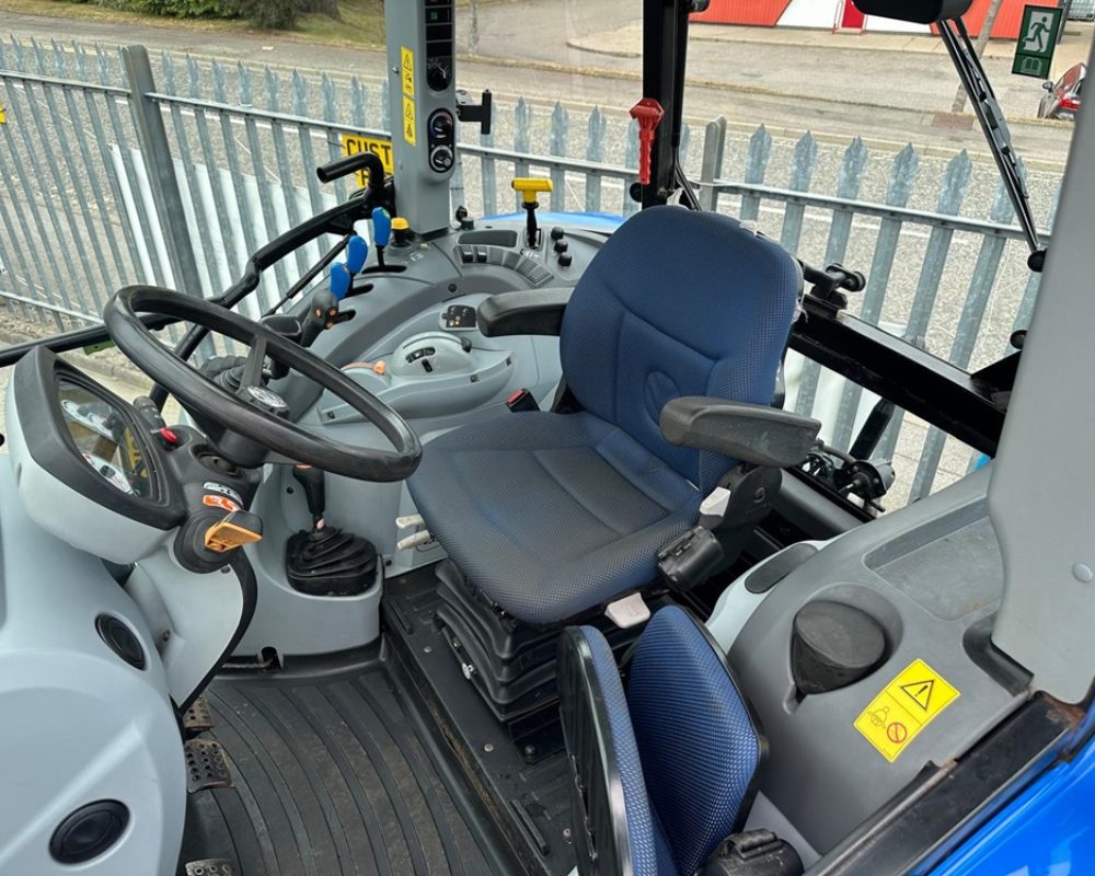 NH TRACTOR T5.105 DC NEW HOLLAND TRACTOR