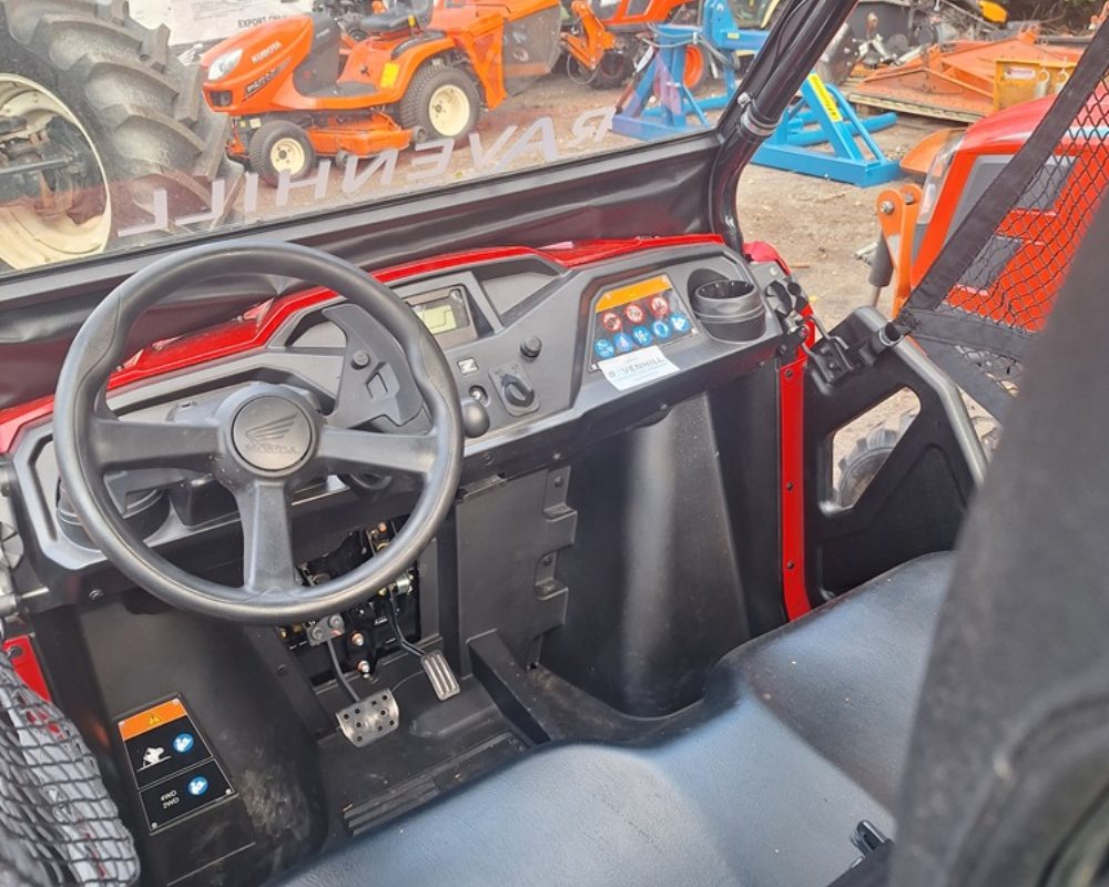 HONDA (UK) PIONEER 520 HONDA SXS520M2 DEMO