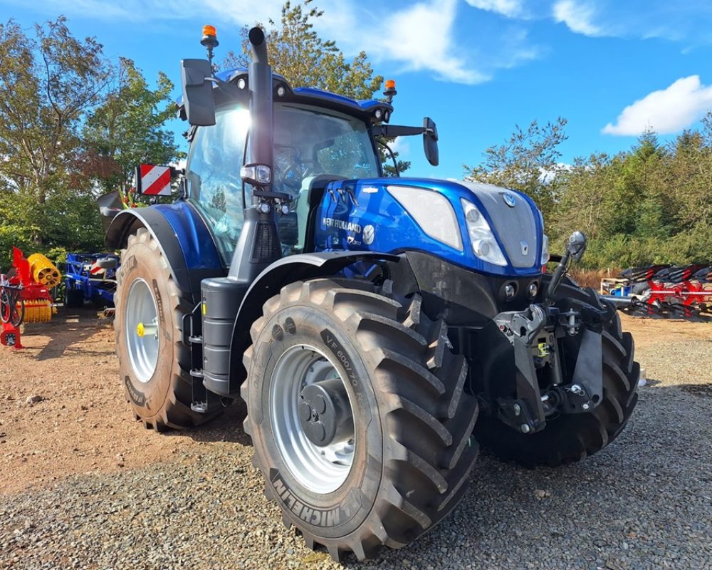 NH TRACTOR T7.300 AC NEW HOLLAND BACK UP