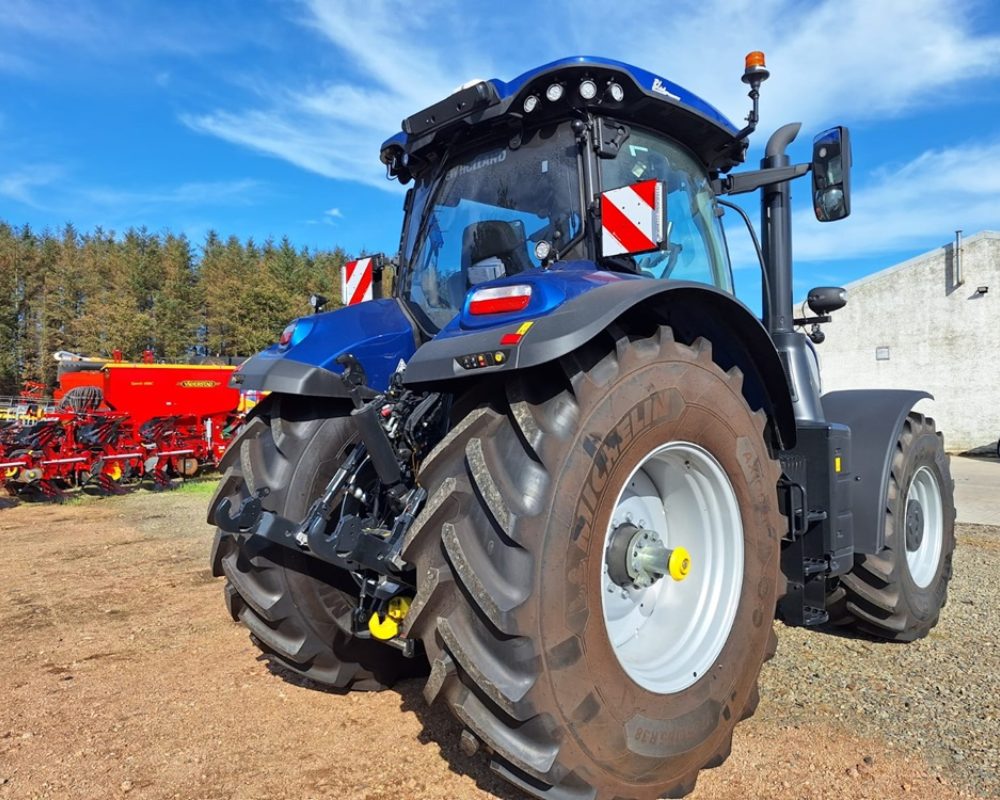 NH TRACTOR T7.300 AC NEW HOLLAND BACK UP