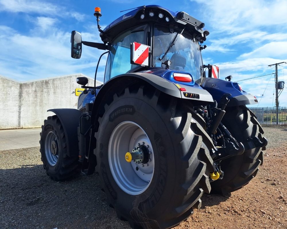 NH TRACTOR T7.300 AC NEW HOLLAND BACK UP