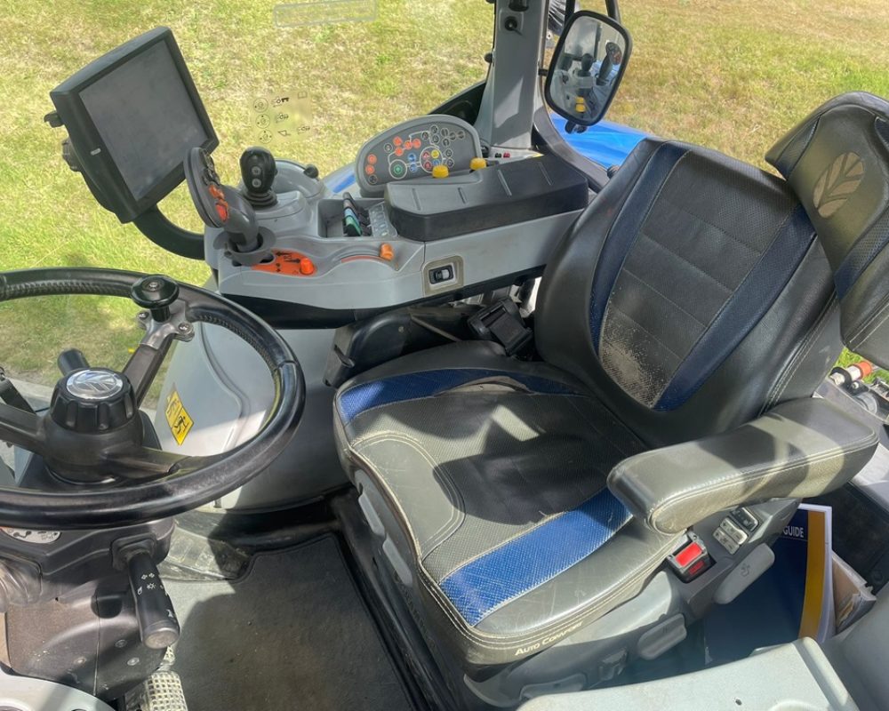 NH TRACTOR T7.270 AC NEW HOLLAND TRACTOR