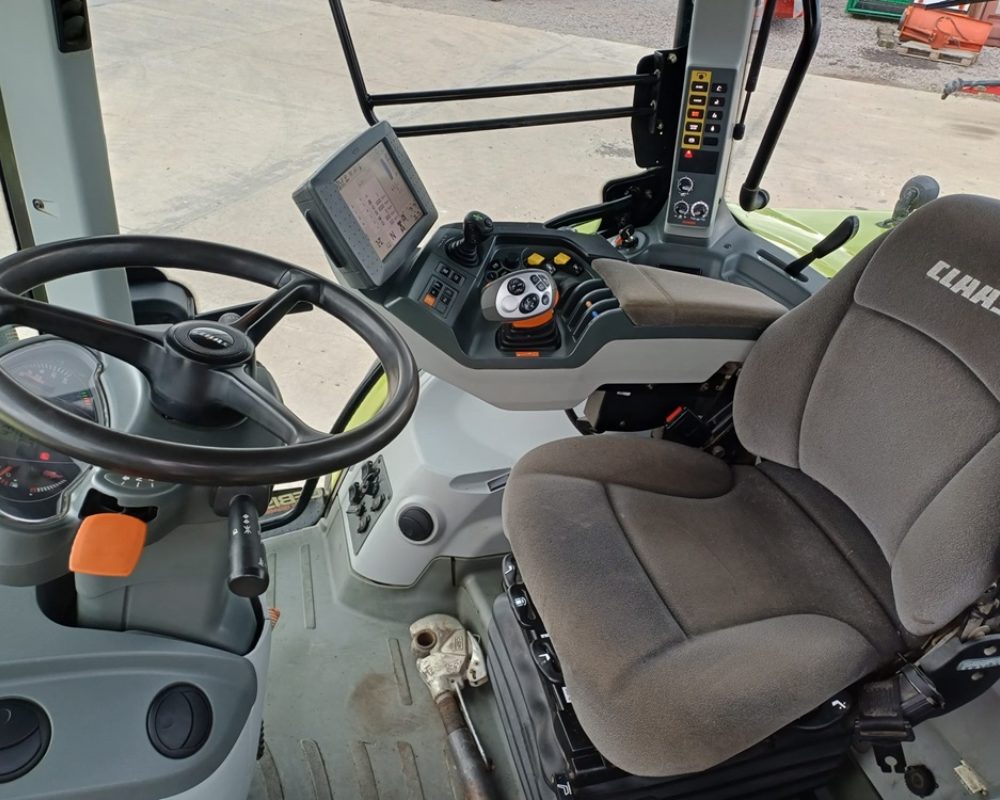 CLAAS 650 ARION CLAAS TRACTOR