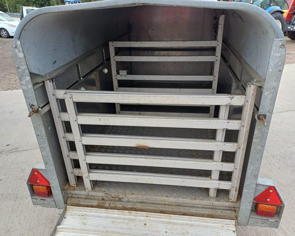 MISCELLANEOUS SHEEP TRAILER IFOR WILLIAMS