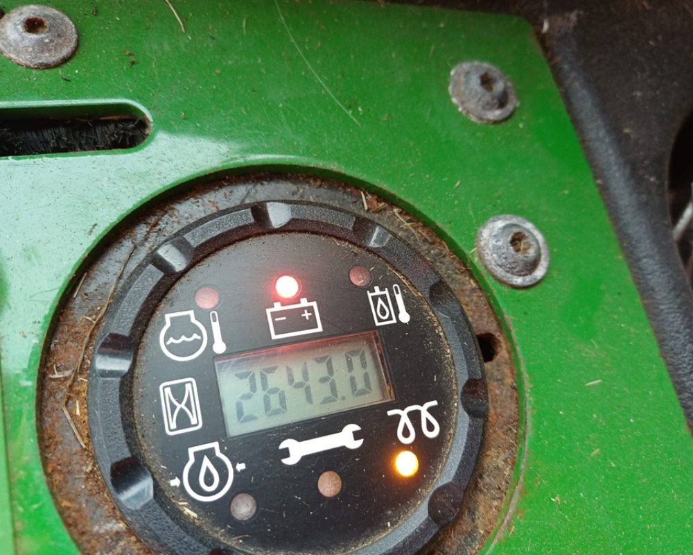 JOHN DEERE 1575 JOHN DEERE MOWER