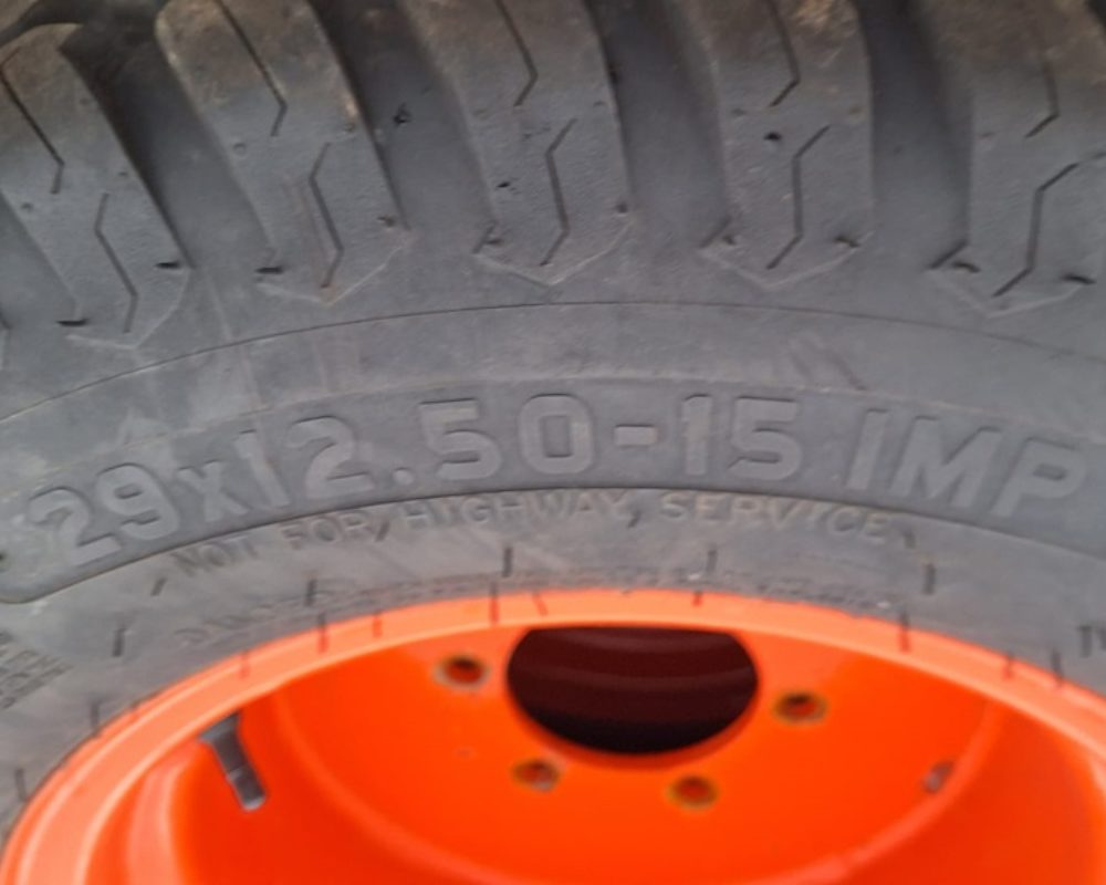 TYRES AND TUBES 1 X SET TURF TYRES